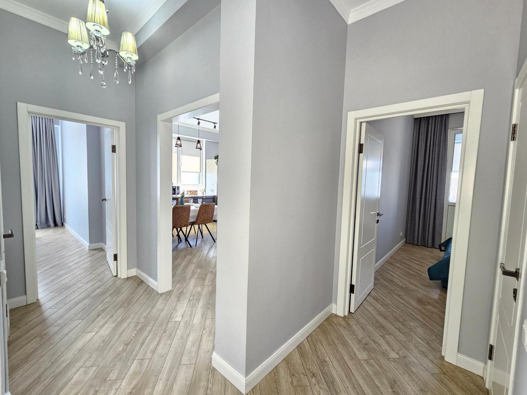 3 Room Gagarin Park Residential Complex Near Mega Shopping Mall Almaty Eksteriør bilde