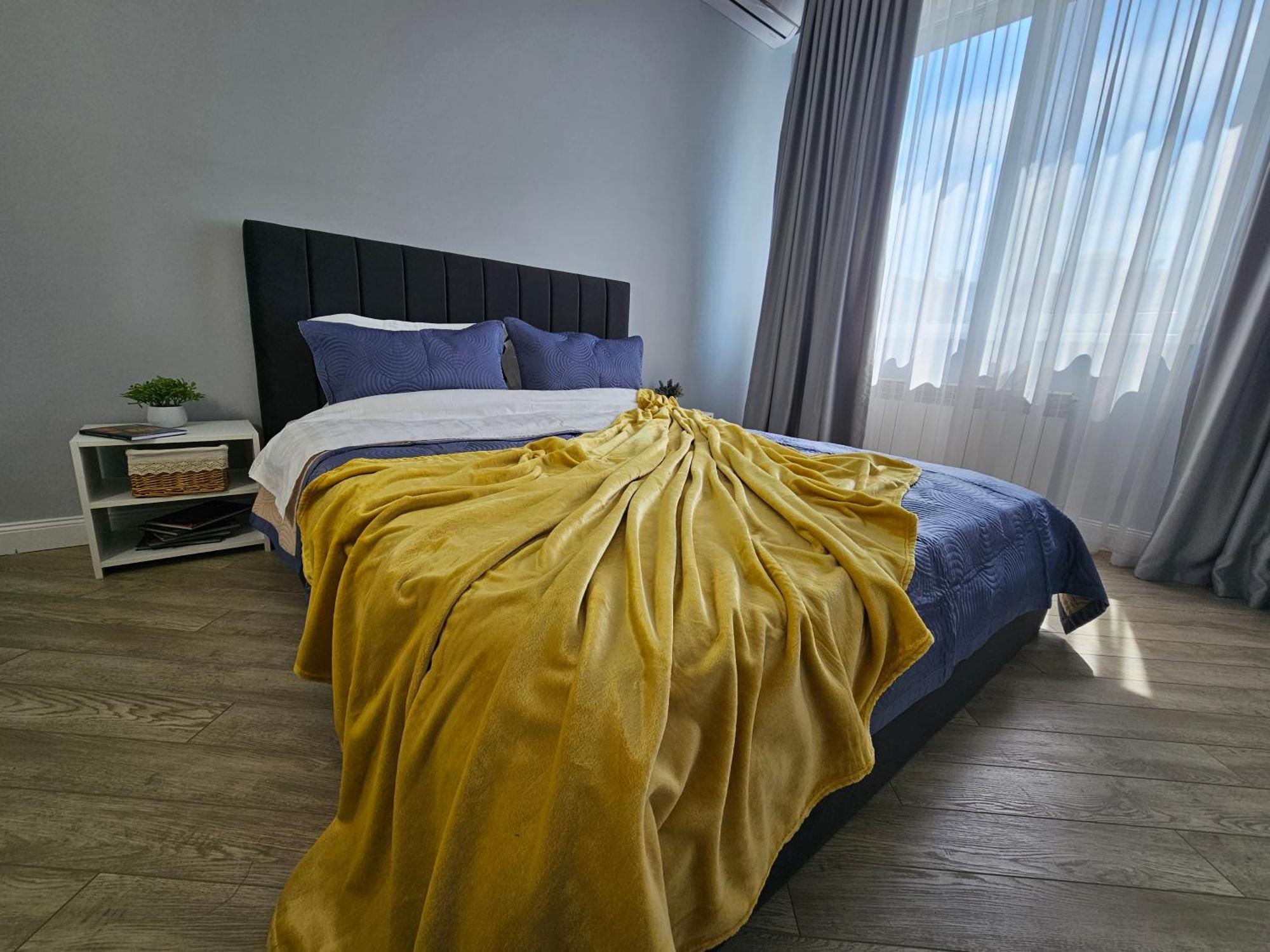 3 Room Gagarin Park Residential Complex Near Mega Shopping Mall Almaty Eksteriør bilde
