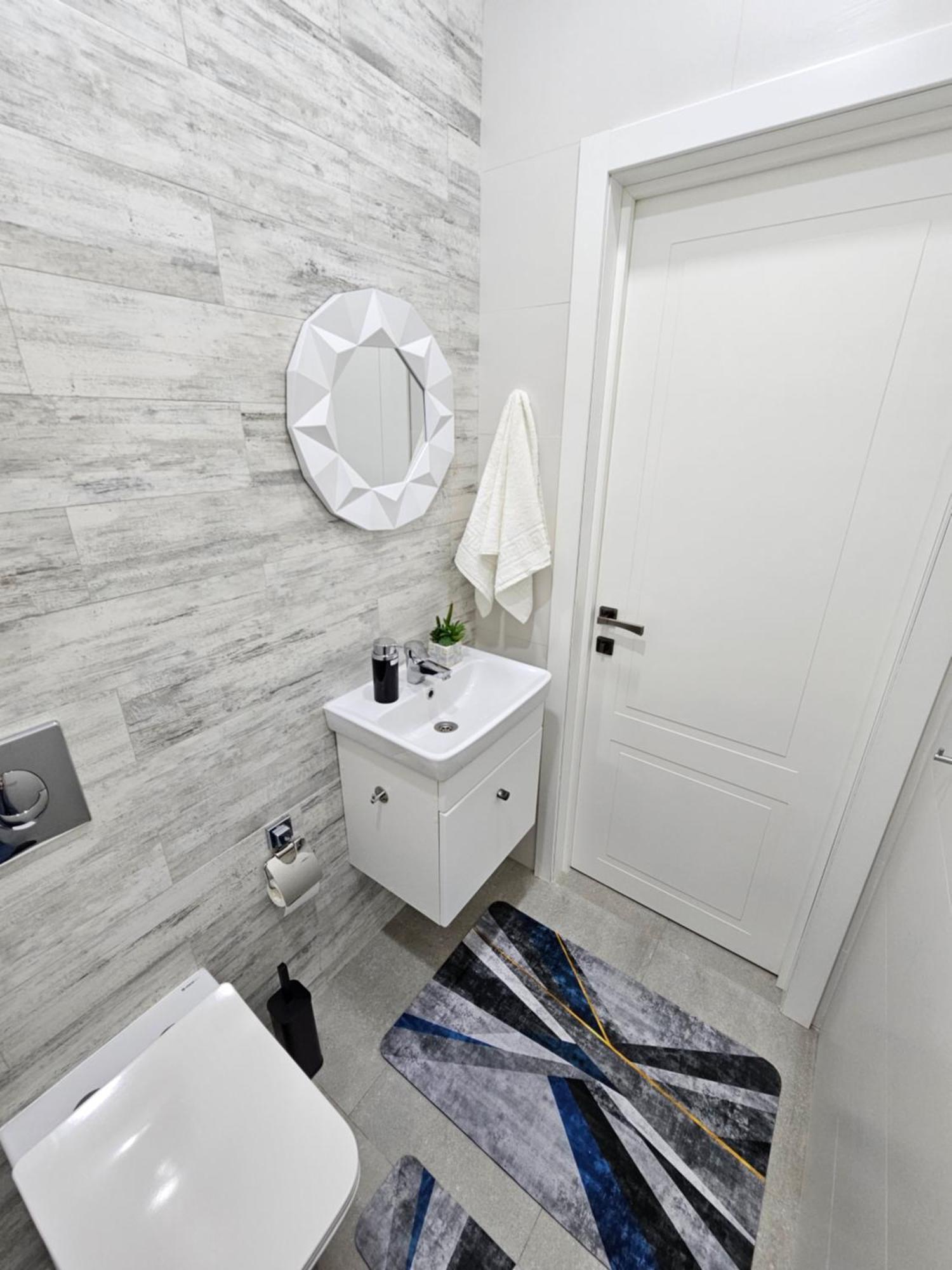 3 Room Gagarin Park Residential Complex Near Mega Shopping Mall Almaty Eksteriør bilde