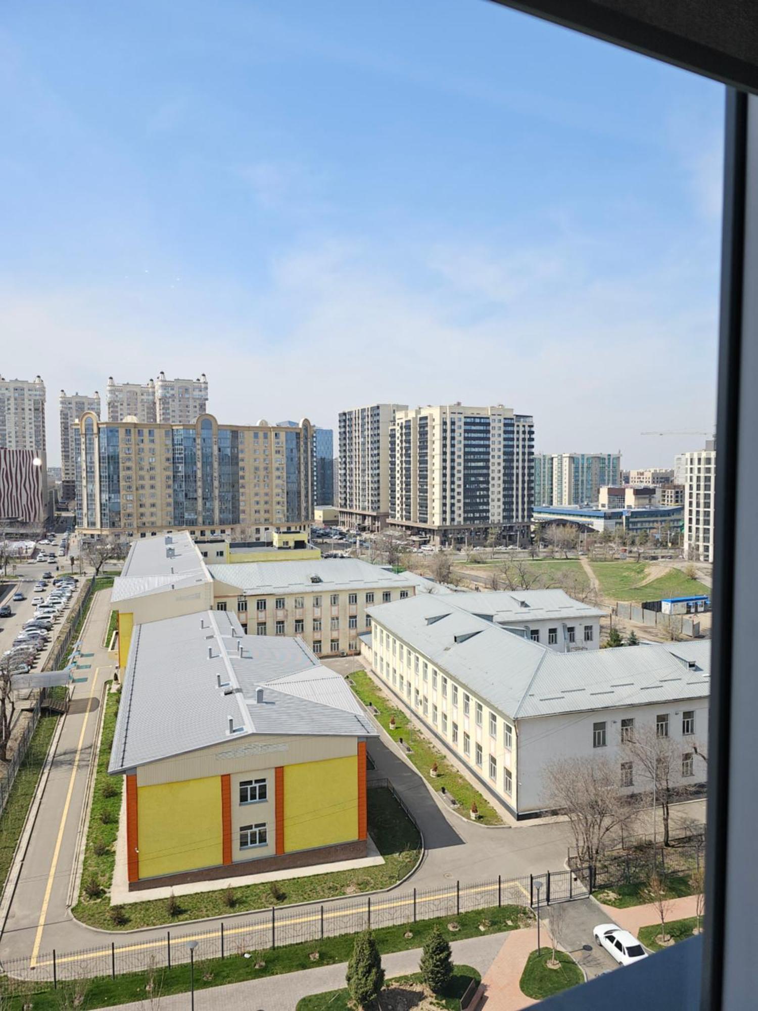 3 Room Gagarin Park Residential Complex Near Mega Shopping Mall Almaty Eksteriør bilde